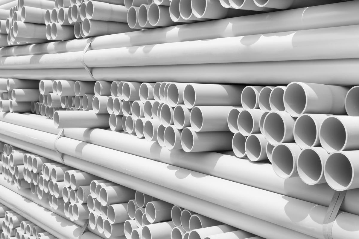 Stok pipa PVC AW dan D di gudang